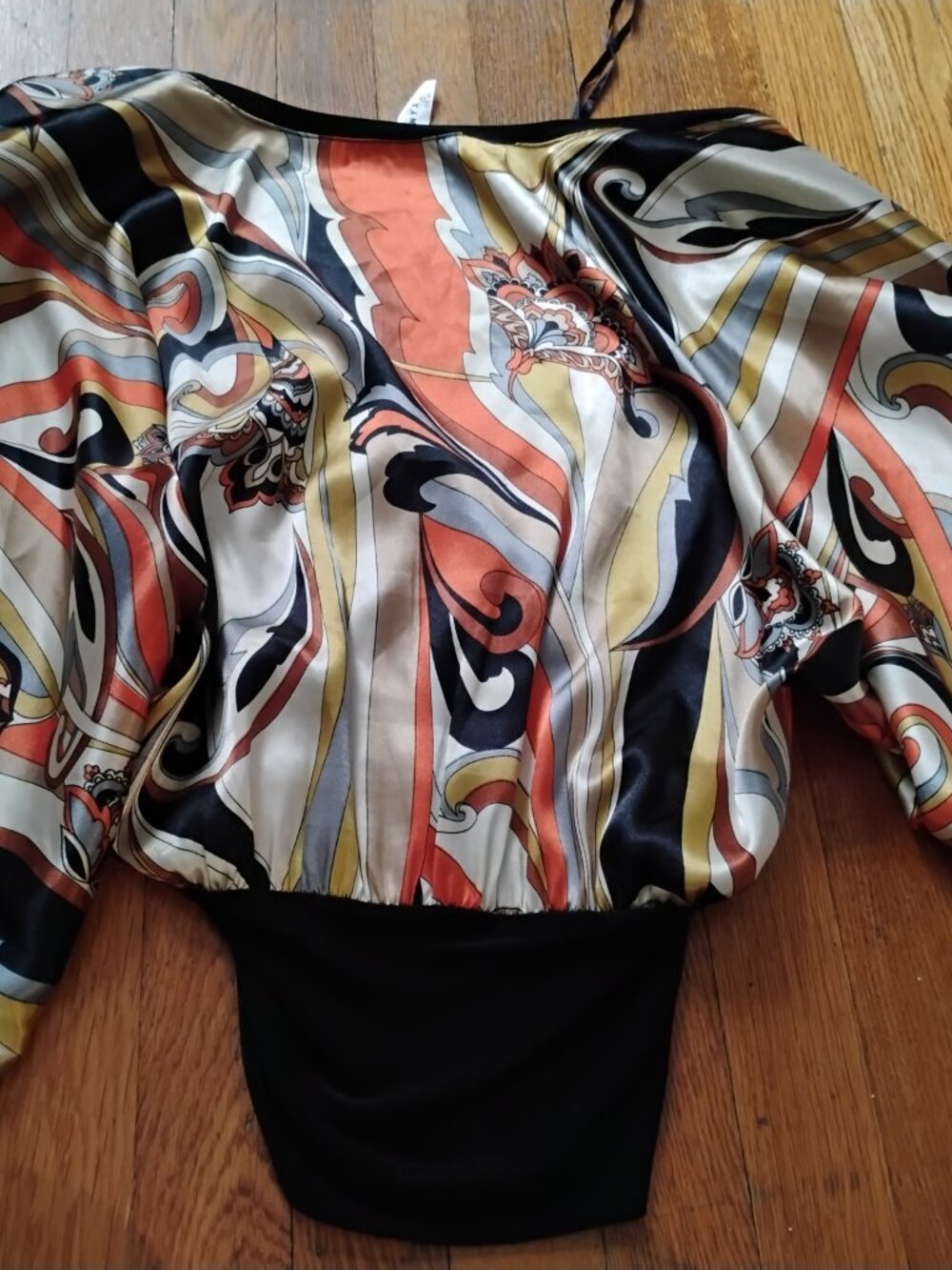 Abstract Top 🧡 💛 🖤 - Picture 7 of 8